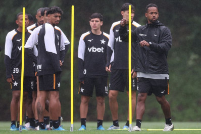 Vídeo! Botafogo completa 122 anos e ganha parabéns dos jogadores