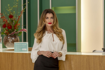 Alinne Moraes volta às novelas com vilã que 'devia estar presa'