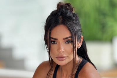 Carol Nakamura comenta bastidores de cena sensual em 'Arcanjo Renegado'