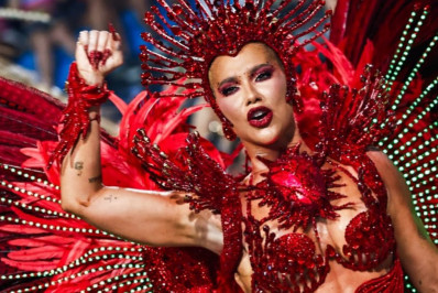 Virginia Fonseca deixa posto de rainha de bateria da Grande Rio