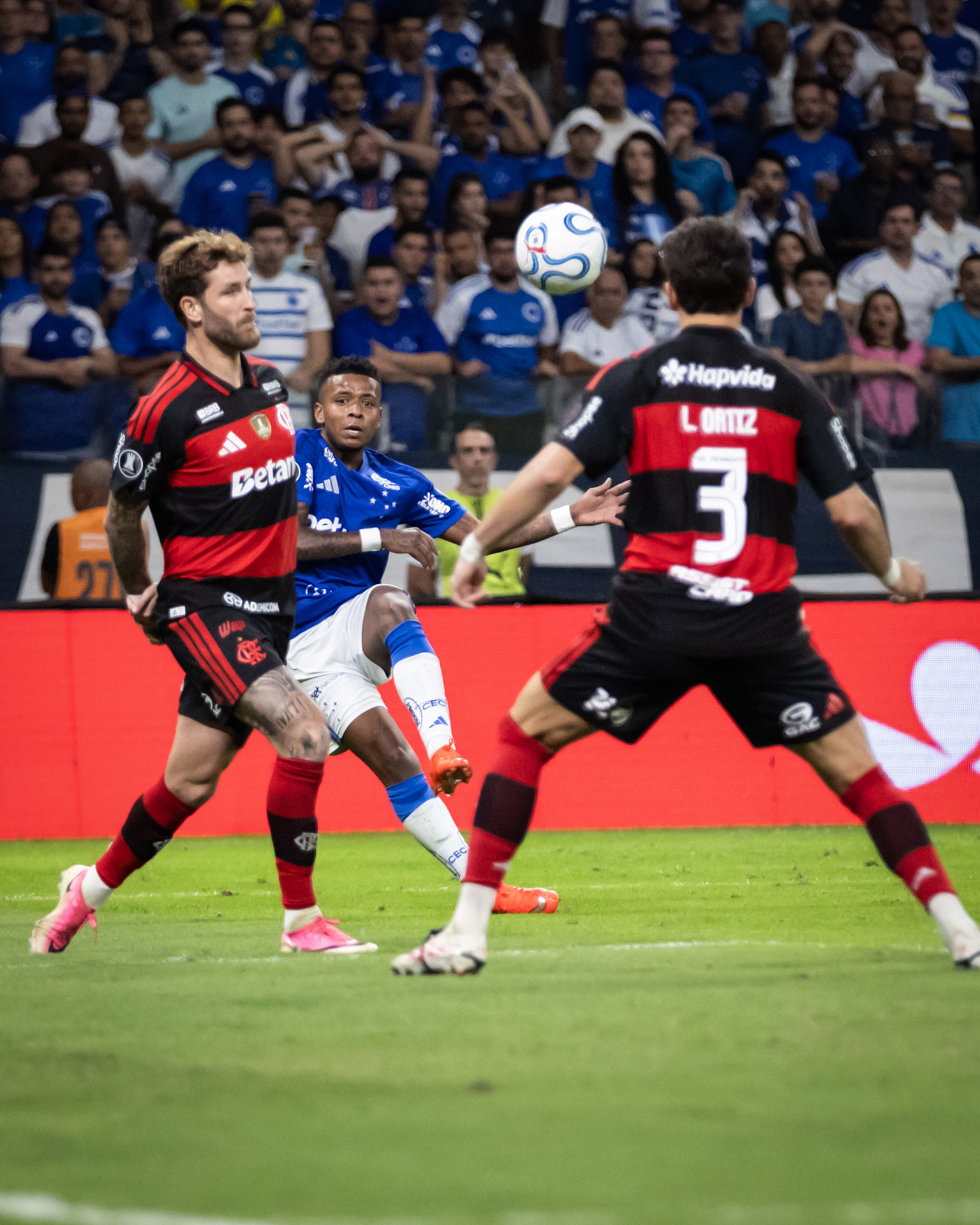 Cruzeiro x Flamengo, no Mineirão. - Gustavo Aleixo/Cruzeiro