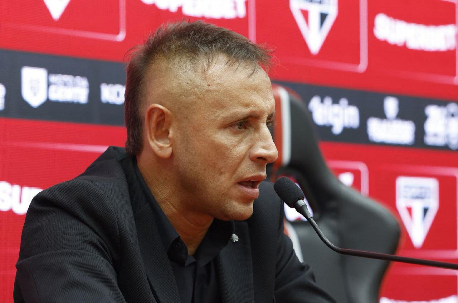 STJD denuncia Rafinha por xingar &aacute;rbitro em derrota do S&atilde;o Paulo
