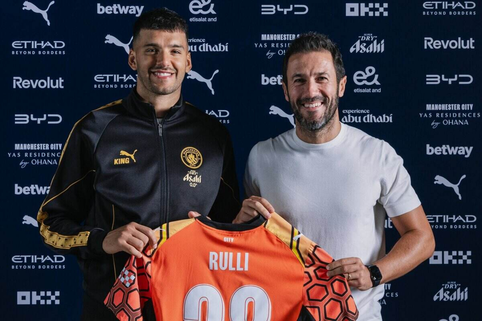 Manchester City anuncia retorno de goleiro ap&oacute;s nove anos