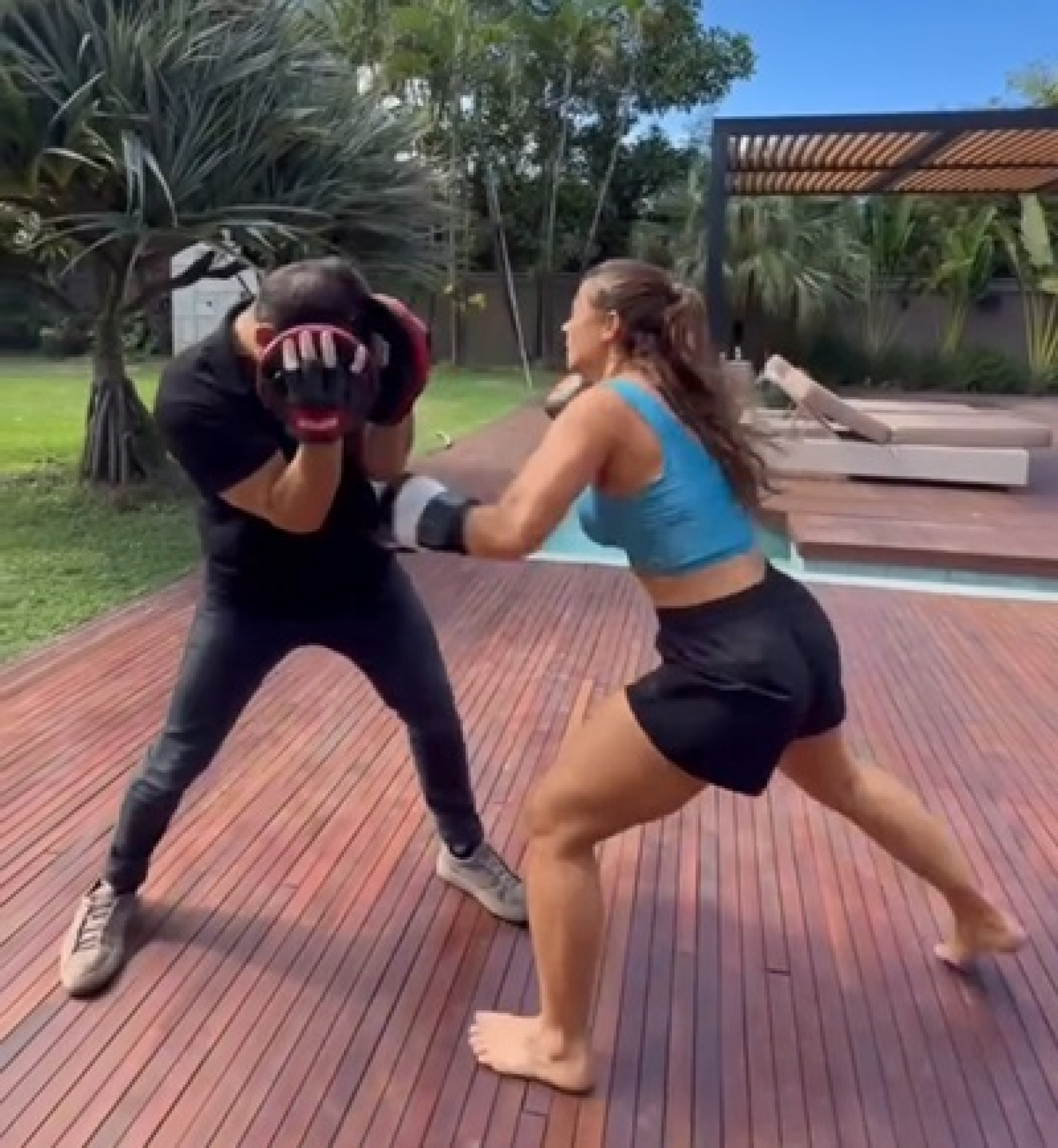 Paolla Oliveira relembrou personagem de novela em registro de treino  - Reprodução de vídeo