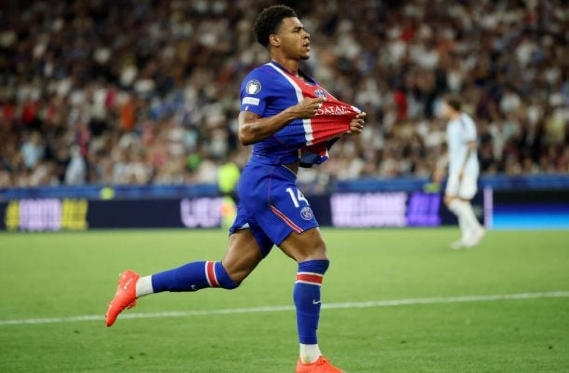 PSG vence Aston Villa e conquista a Supercopa da Uefa
