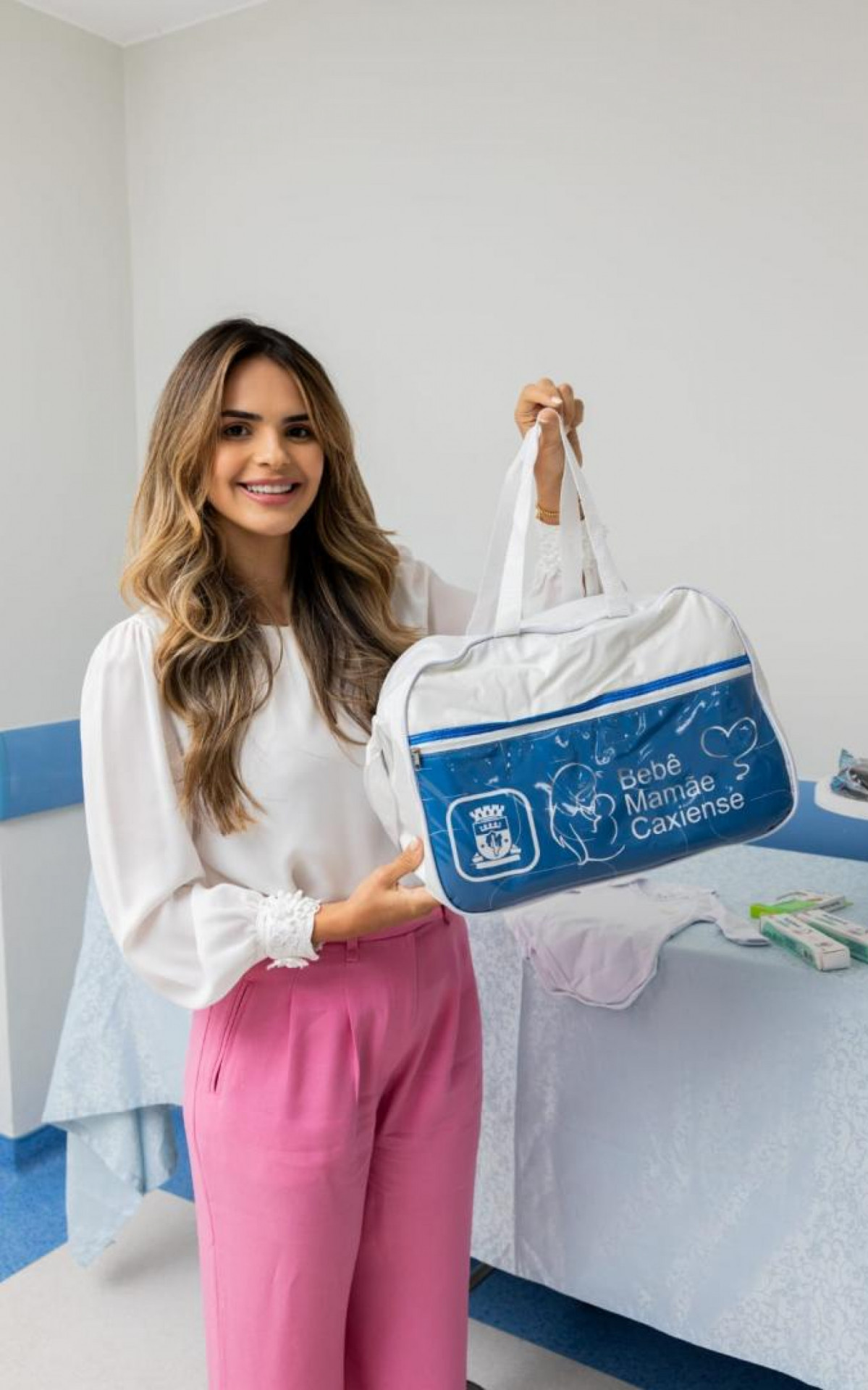 Prefeitura lan&ccedil;a programa Beb&ecirc; Mam&atilde;e Caxiense para rec&eacute;m-nascido - Divulga&ccedil;&atilde;o/Prefeitura de Duque de Caxias