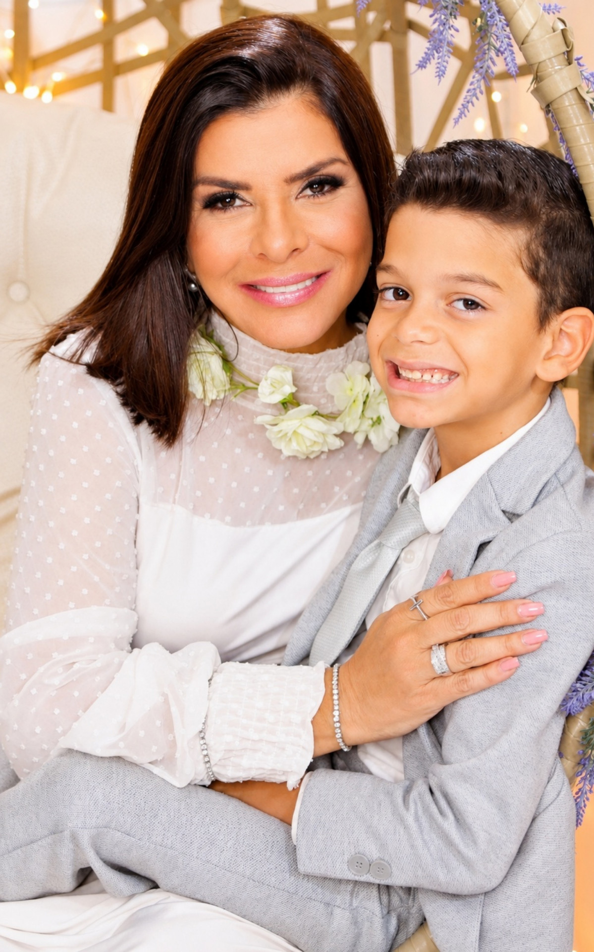 Mara Maravilha com o filho, Miguel Benjamin, de 7 anos, uma das principais refer&ecirc;ncias de sua vida fora dos palcos