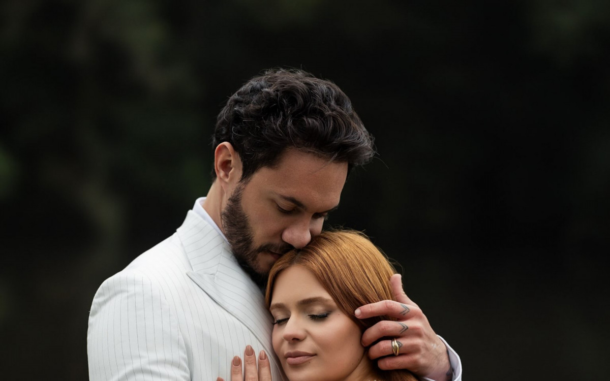 Viih Tube e Eliezer fazem ensaio de fotos pr&eacute;-casamento