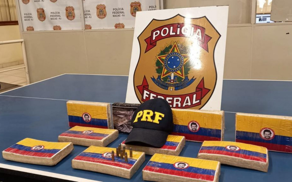 Nas embalagens da droga, a imagem do traficante colombiano Pablo Escobar - Divulgação/PF