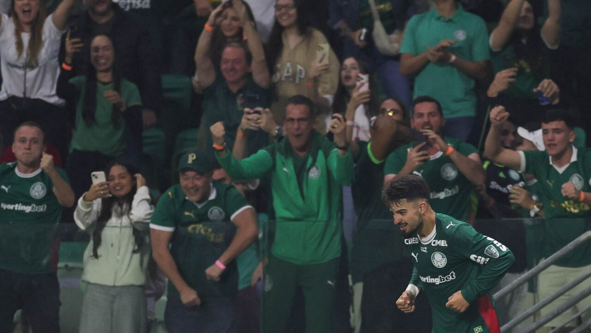 Flaco L&oacute;pez reage a oferta e fica no Palmeiras: “Tenho objetivos”