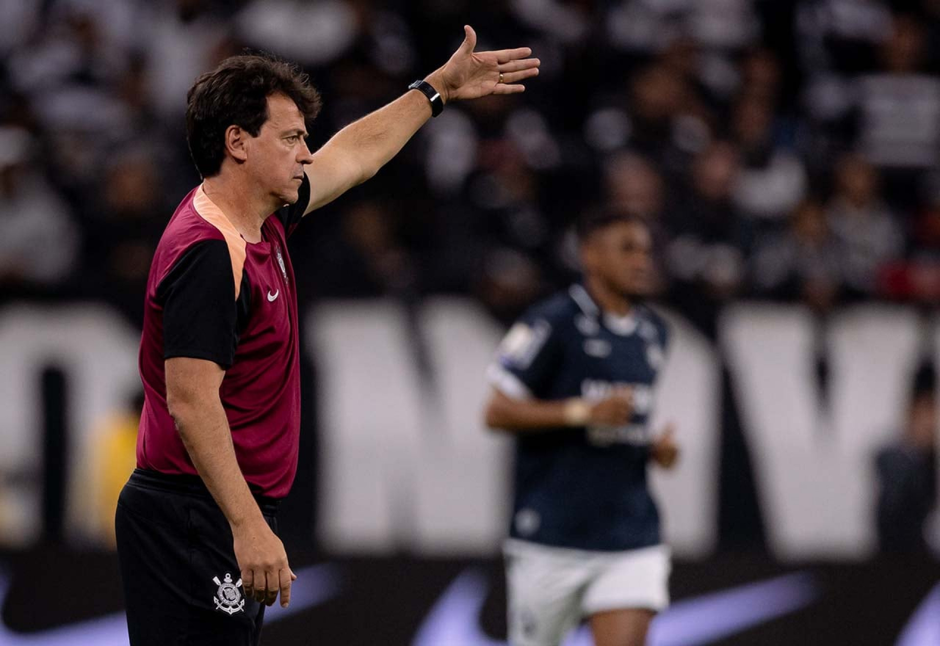 Sem trio GYM, Corinthians coloca invencibilidade na Argentina &agrave; prova