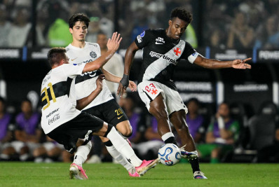 Vasco não aproveita chances e empata com Olimpia pela Sul-Americana