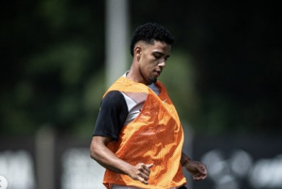 Vasco divulga que por ora Brenner fará tratamento não cirúrgico