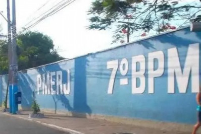 Sargento da PM é presa após agredir e cortar cabelo da filha com faca