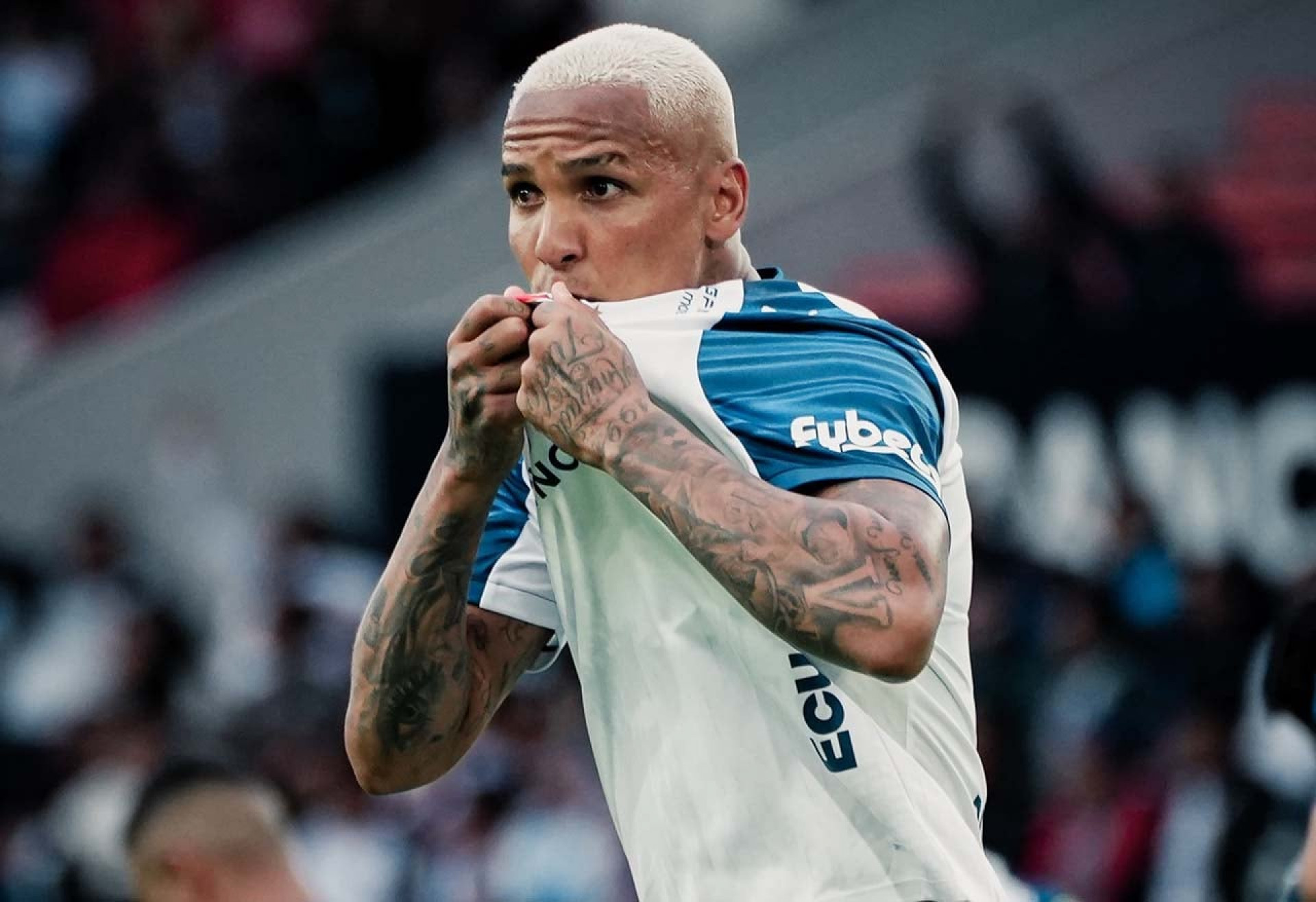 Deyverson cita “responsabilidade” antes de duelo com o Mirassol