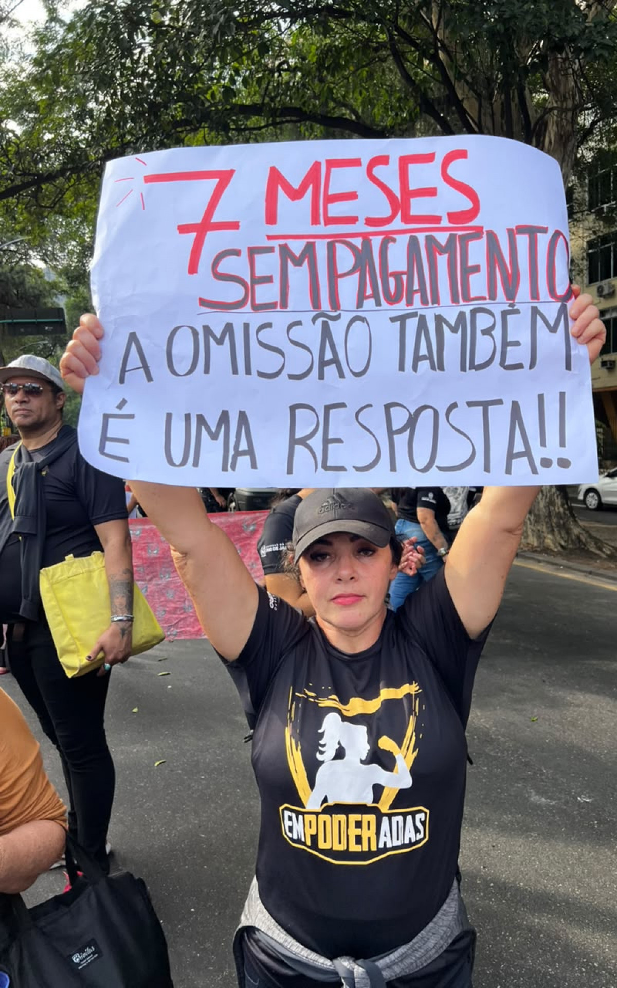 Profissionais do Empoderadas protestam contra impasse no pagamento de sal&aacute;rios - Divulga&ccedil;&atilde;o