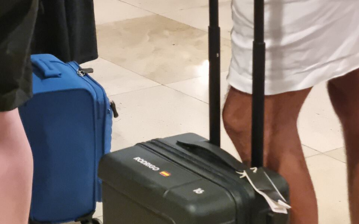 Jogador caro? Campe&atilde;o do Mundo, Rodri pega voo econ&ocirc;mico