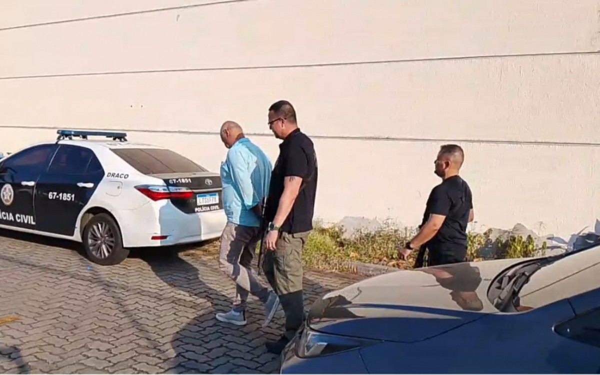 Homem que se passava por policial foi preso e levado à Cidade da Polícia - Divulgação