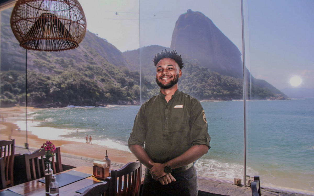 Josué Silva, um dos participantes da Corrida de Garçons - Carlos Elias Junior/ Agência O Dia