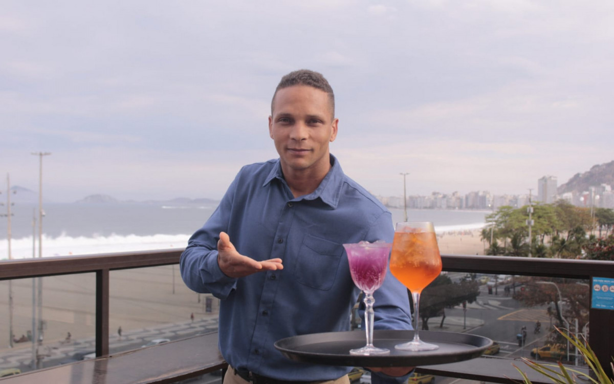 Giuliano, garçom do Hotel Hilton, em Copacabana e um dos participantes da corrida - Carlos Elias Júnior/Agência O DIA