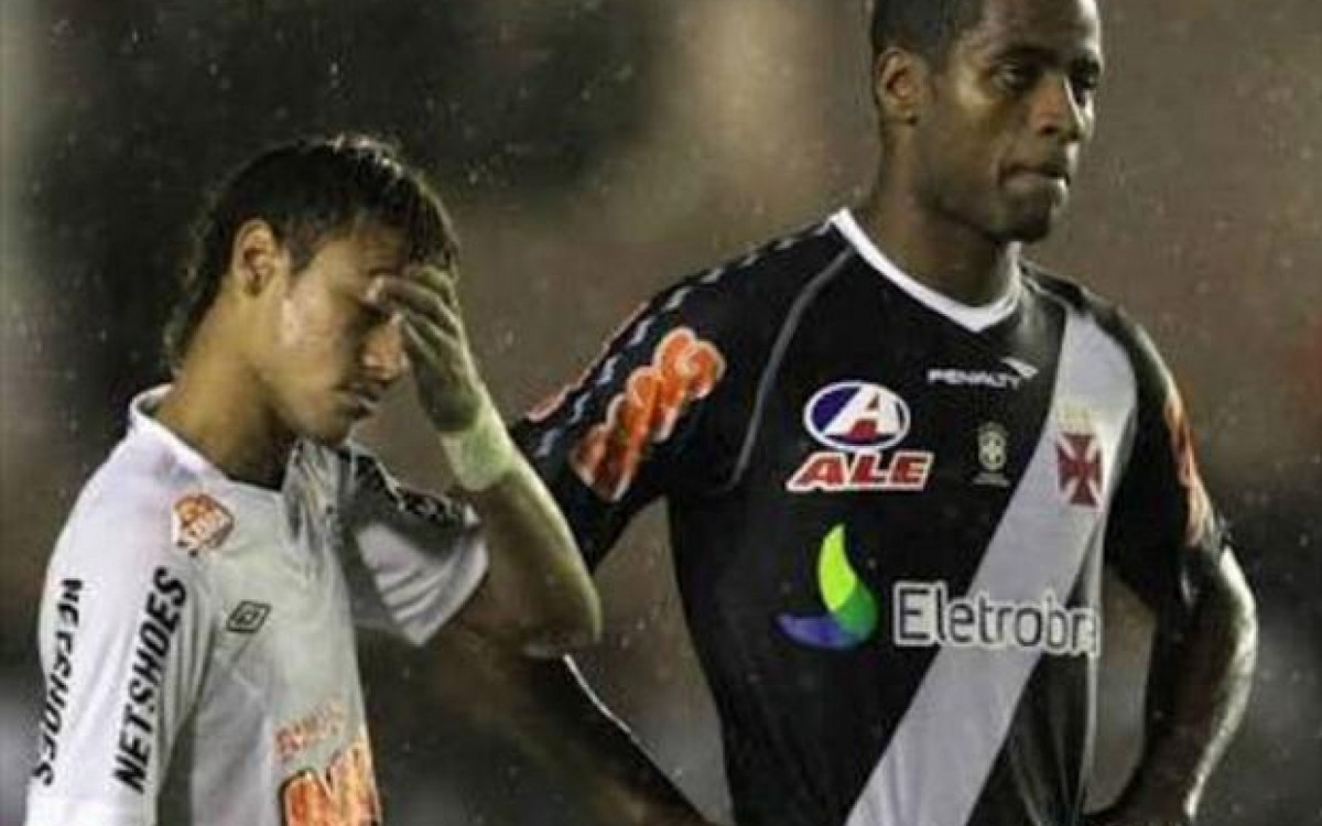 Dedé levou a melhor sobre o jovem Neymar no Brasileirão de 2011