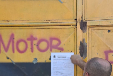 Posturas de São Gonçalo interdita mais um ferro-velho em operação para conter irregularidades