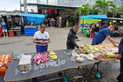 Choque de Ordem apreende mais de 200 produtos vencidos em Meriti
