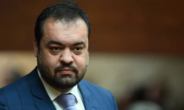 PF aponta que esquema bancou despesas e imóveis usados por Castro