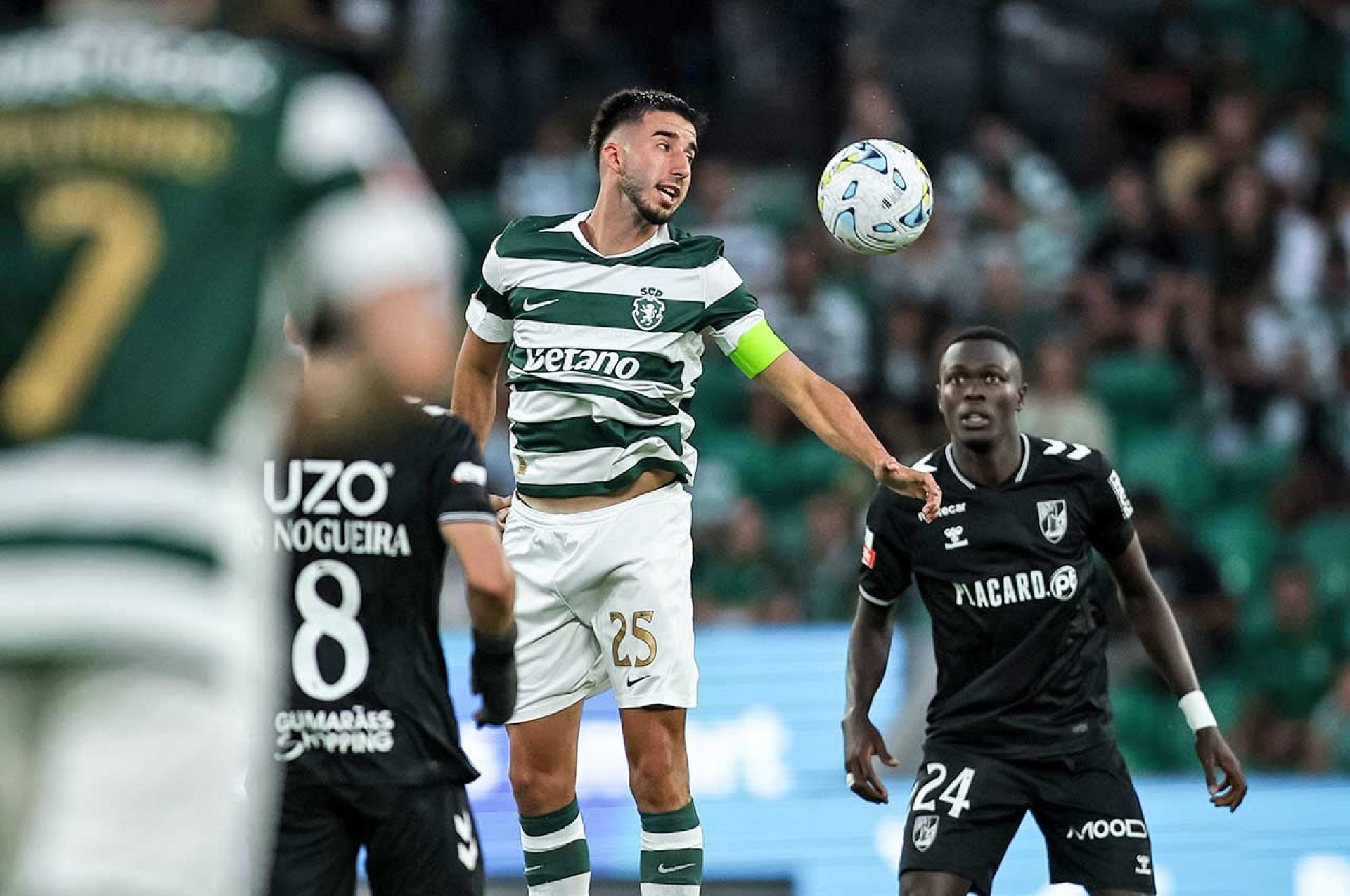 Sporting leva susto, mas vence a primeira no Campeonato Portugu&ecirc;s