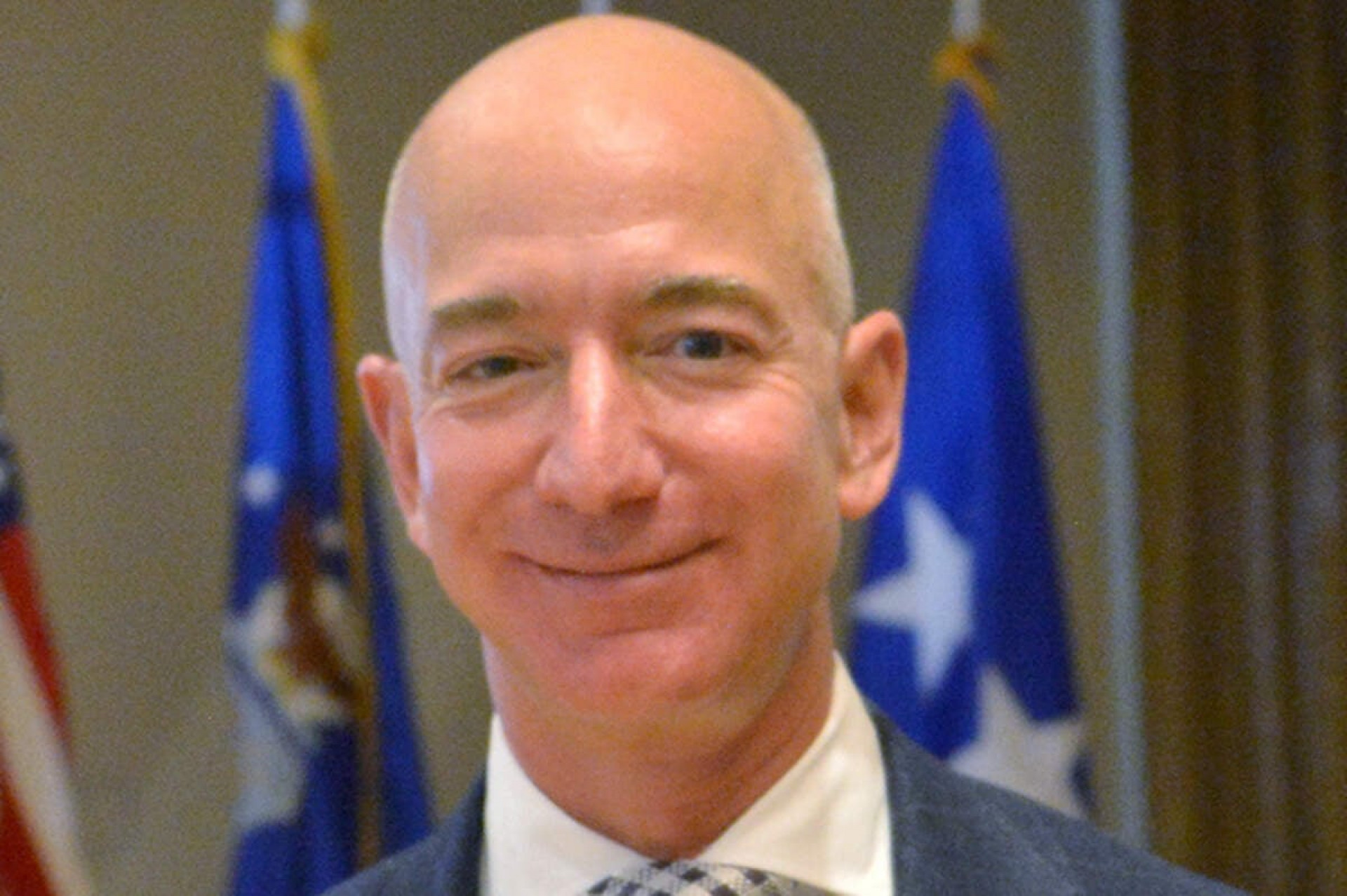 Amazon e Facebook compram parte do Liverpool