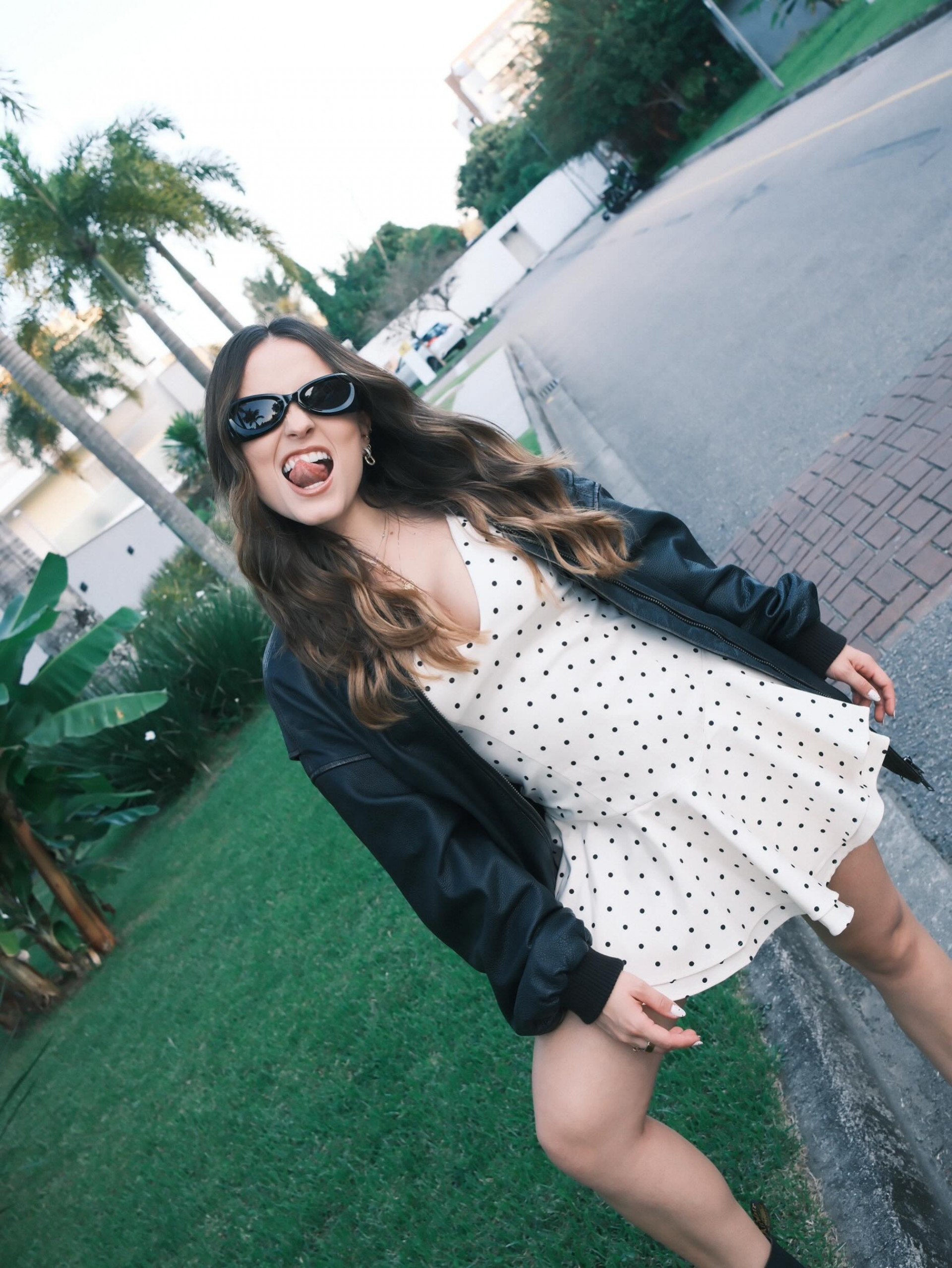 Larissa Manoela aposta em look com estampa de bolinhas - Reprodução do Instagram