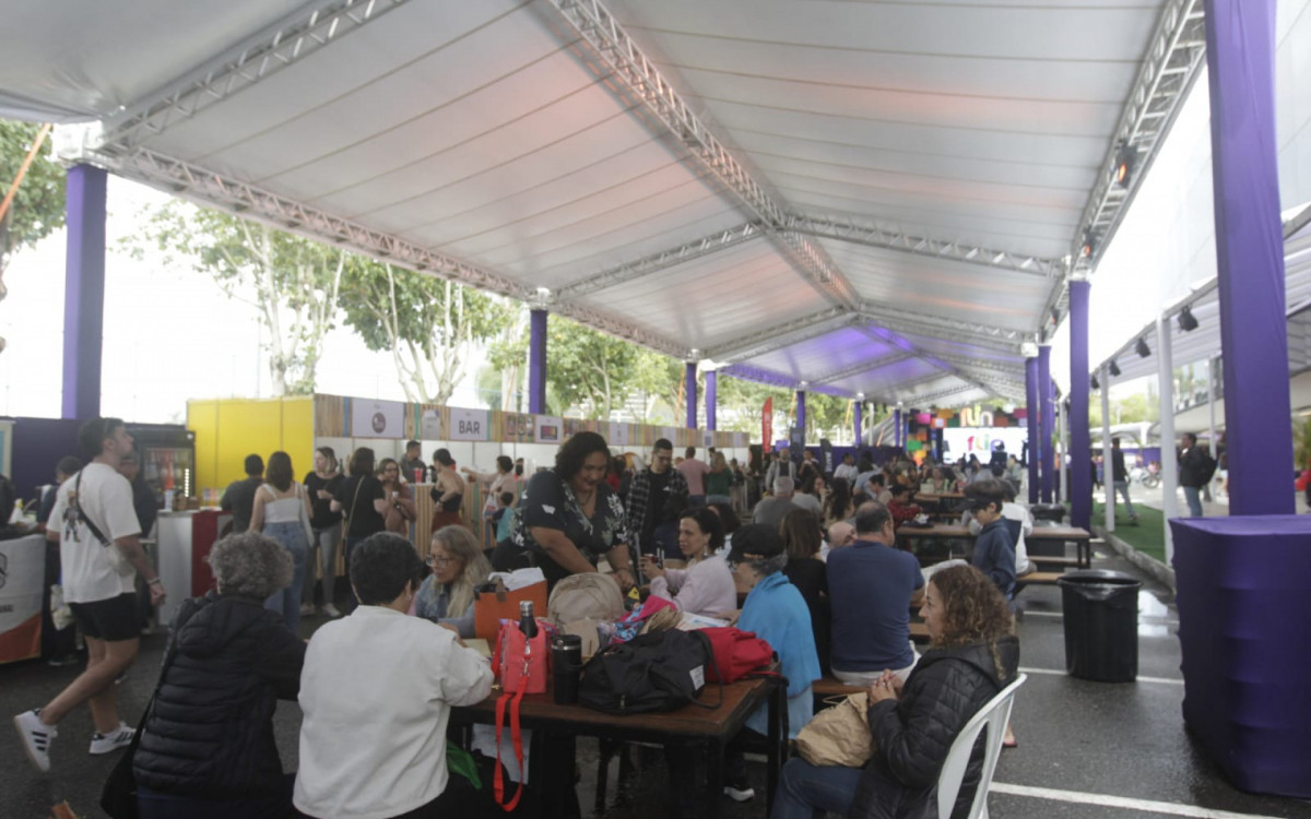 Público aproveitou penúltimo dia Festa Literária Internacional de Niterói (FLIN)