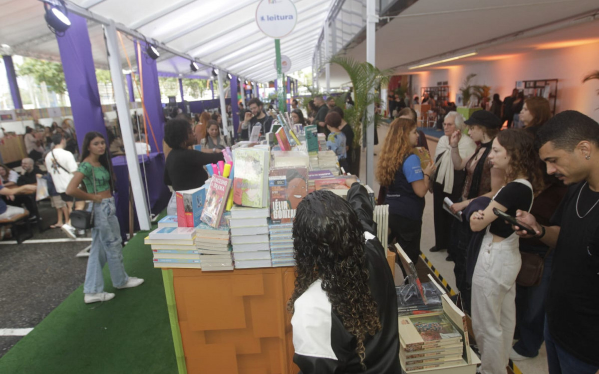 Público esteve presente na Festa Literária Internacional de Niterói (FLIN)