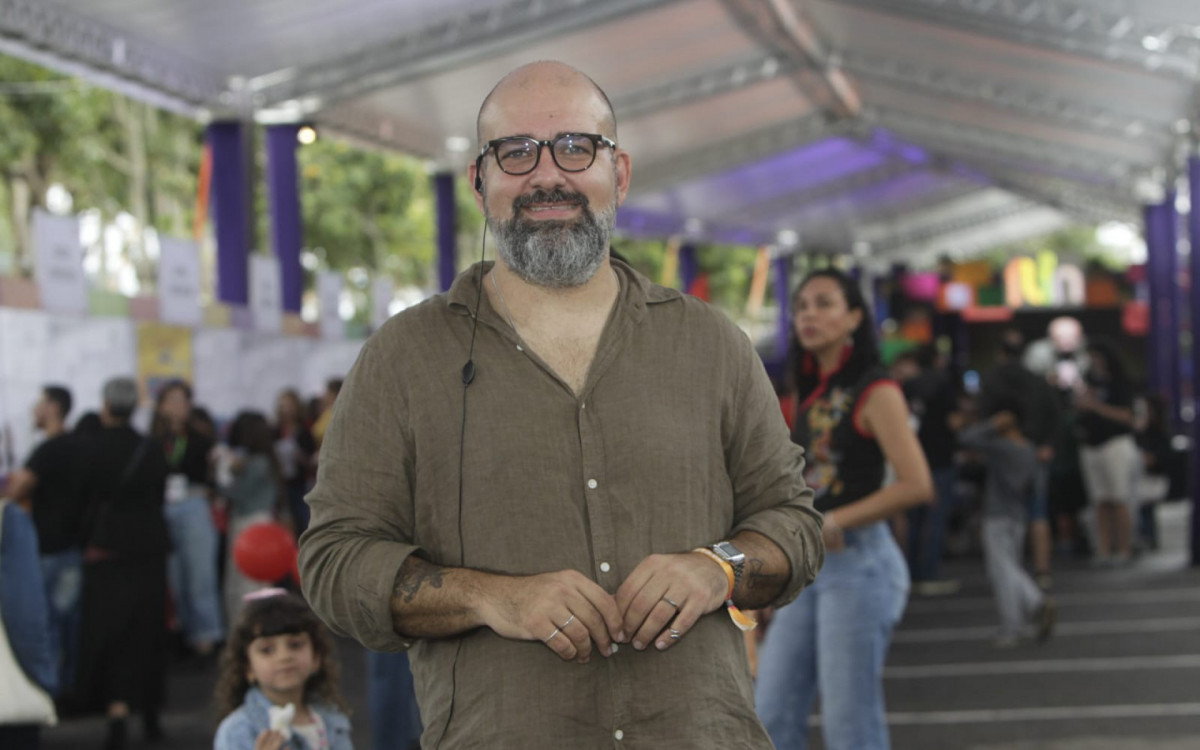 Curador da Festa Literária Internacional de Niterói (FLIN), Jordão Pablo de Pão
