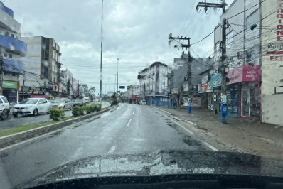 Chuva forte e ventos intensos entram no radar em Rio das Ostras