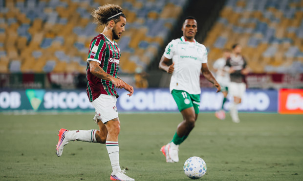 No primeiro jogo sem Zubeldía, Fluminense<br>vence o Palmeiras de virada