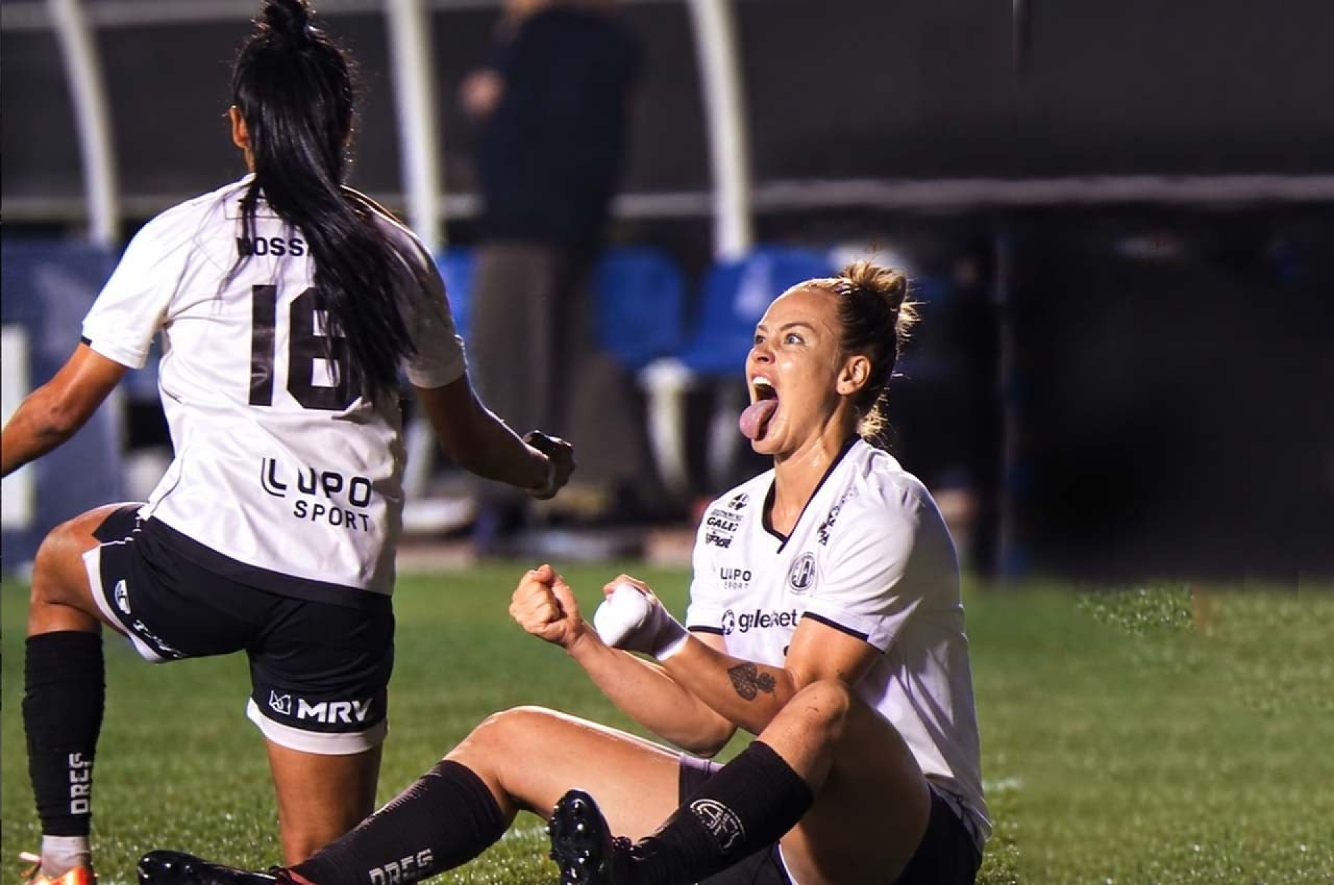 Internacional leva virada e Ferrovi&aacute;ria entra no G4 do Brasileir&atilde;o