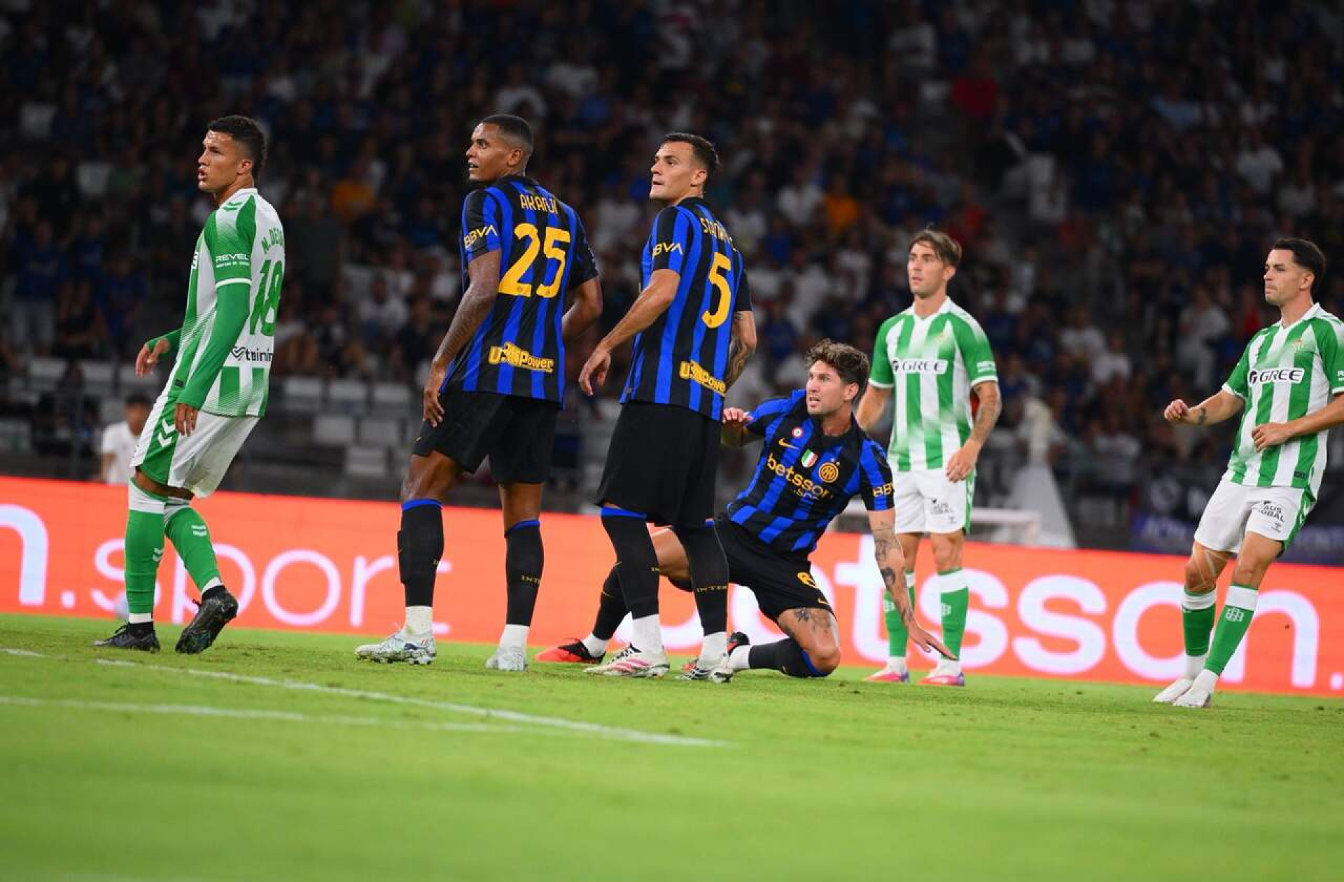 Inter vence Betis com gol de refor&ccedil;o e fecha pr&eacute;-temporada em alta