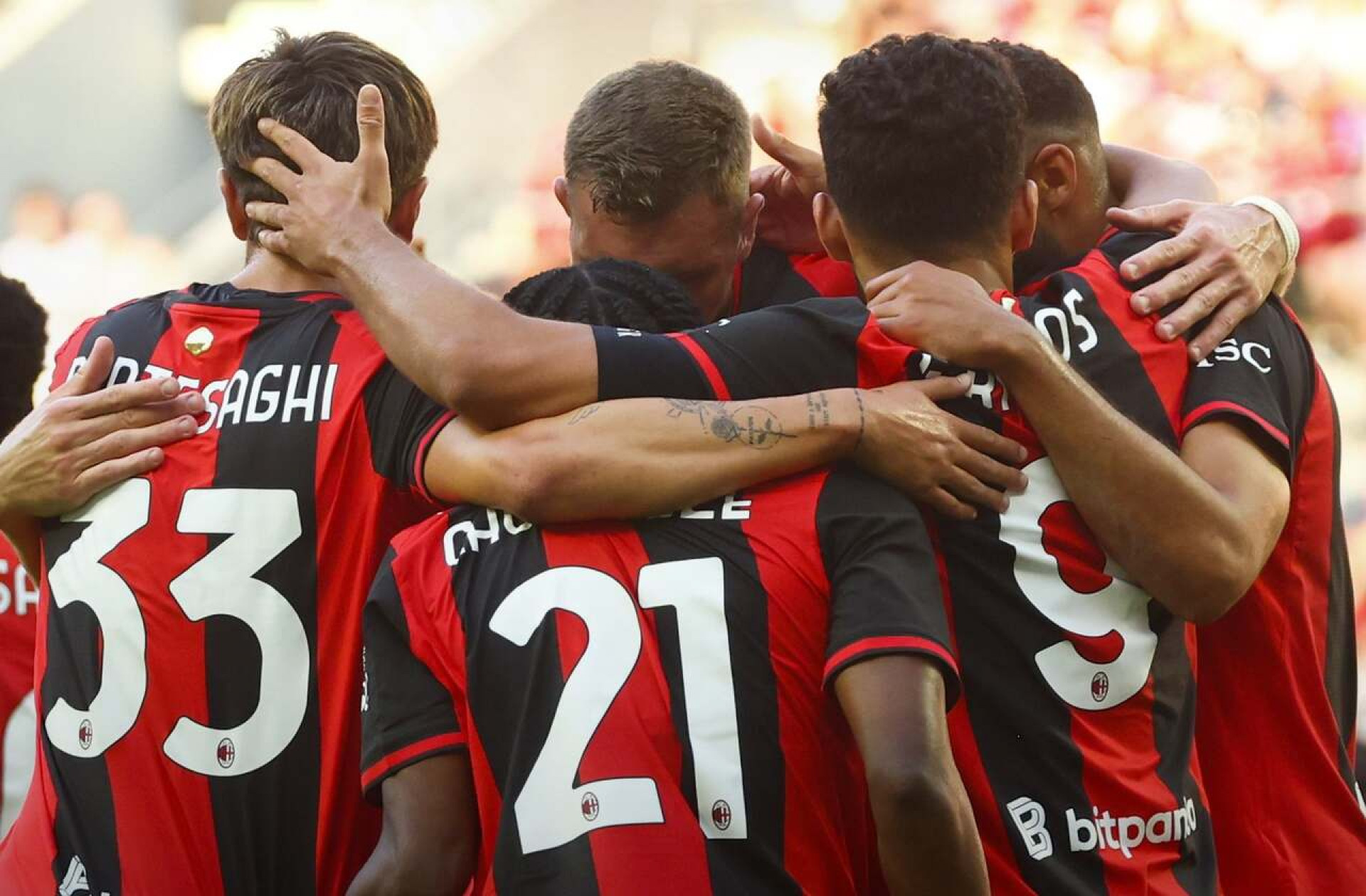 Milan vence Manchester United no &uacute;ltimo amistoso de pr&eacute;-temporada