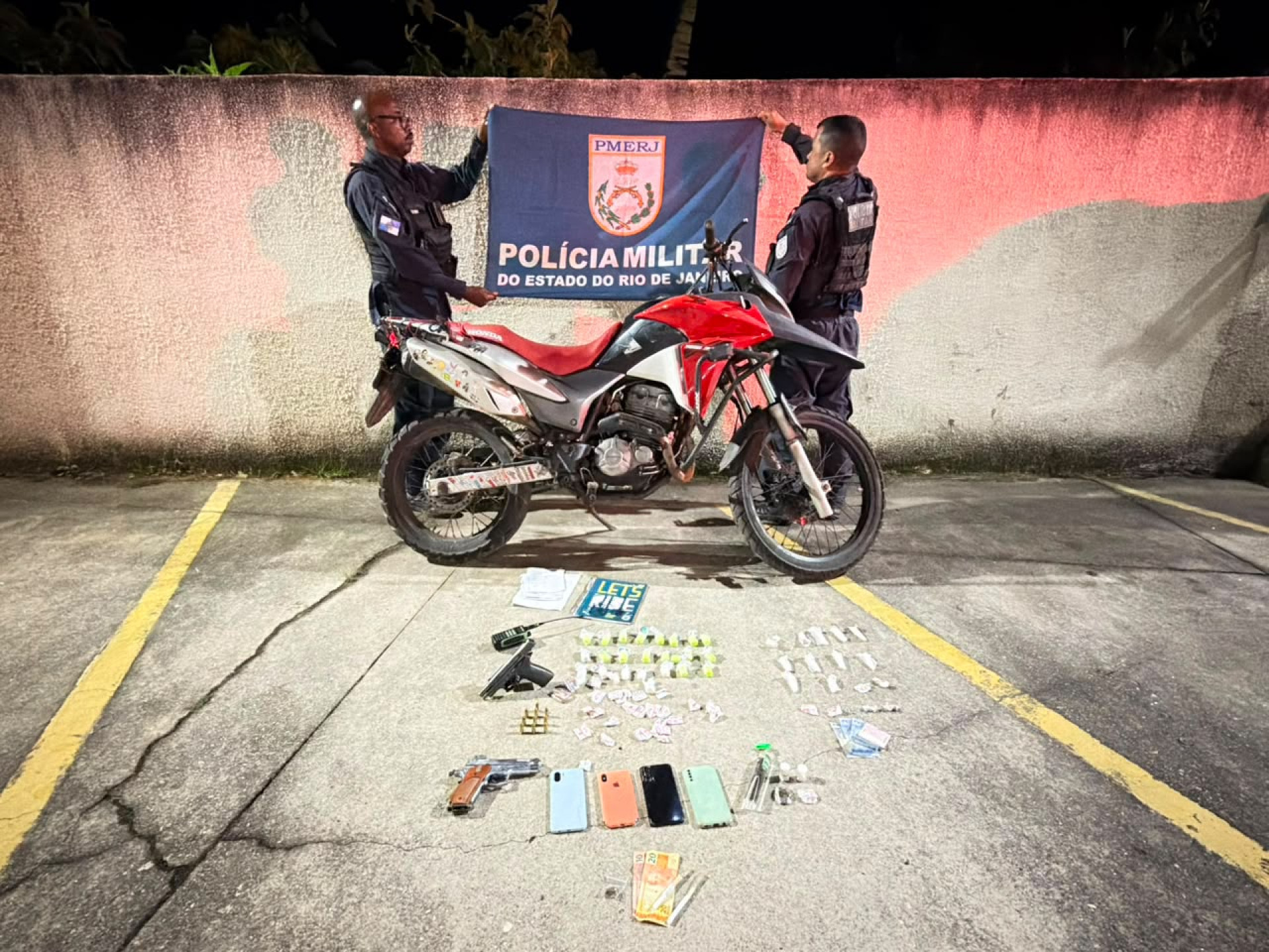 PM prende dois homens e apreende adolescente por tráfico no Independência