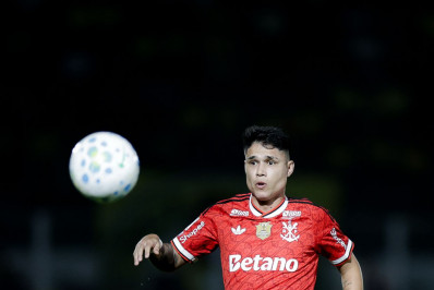 Luiz Araújo xinga torcedor do Flamengo durante transmissão ao vivo