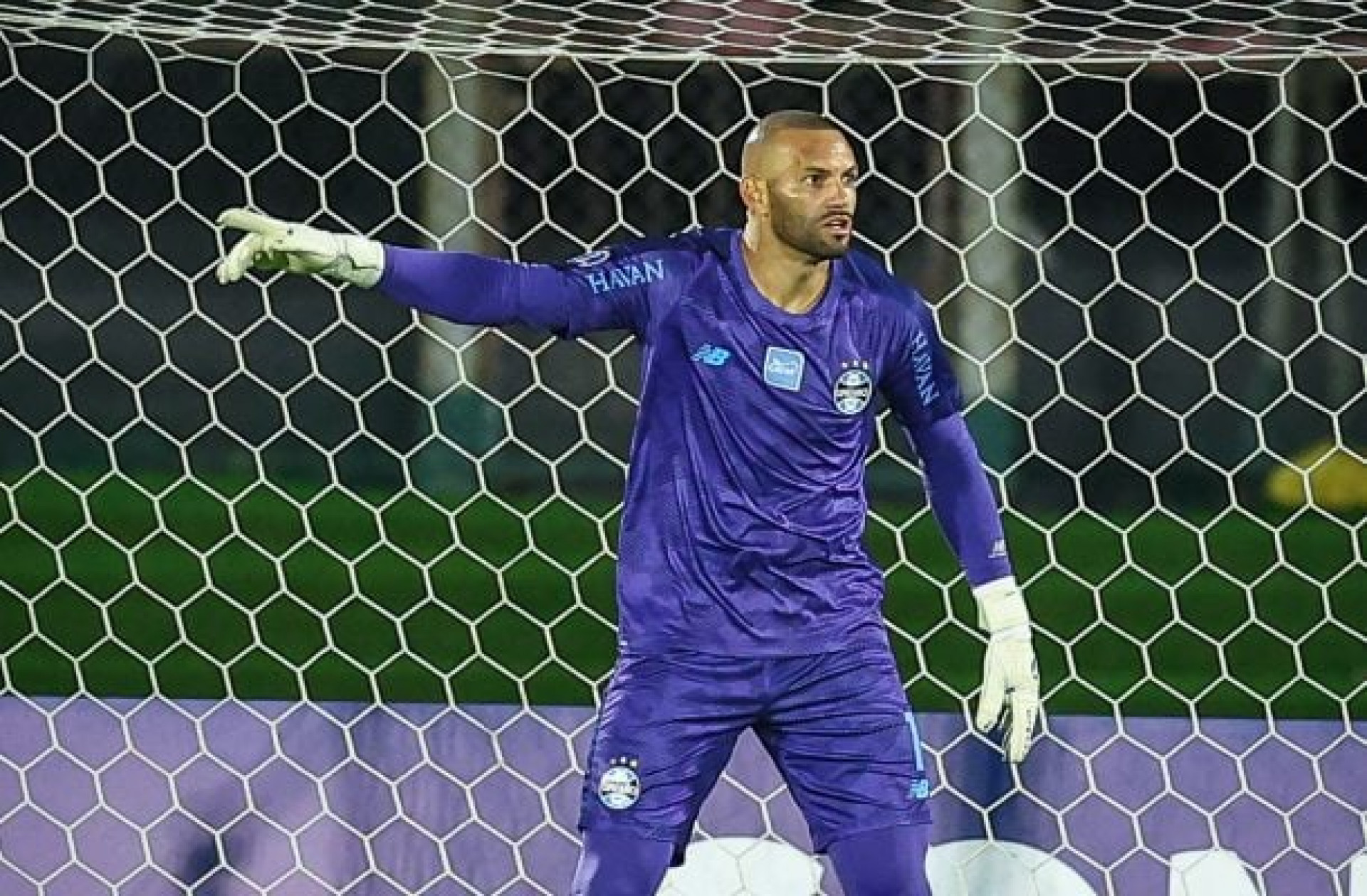 Weverton desabafa ap&oacute;s goleada: “Realmente a gente n&atilde;o foi o Gr&ecirc;mio”
