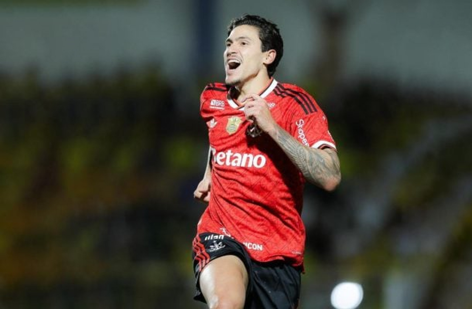 Roberto Assaf: Flamengo, em noite de lua cheia, faz cinco no Mai&atilde;o