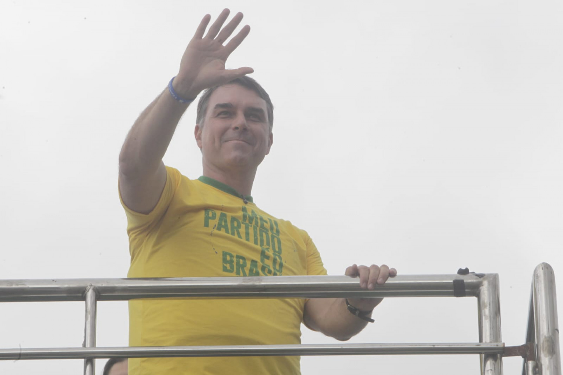 Fl&aacute;vio Bolsonaro (PL) lan&ccedil;ou campanha para presid&ecirc;ncia durante evento em Copacabana