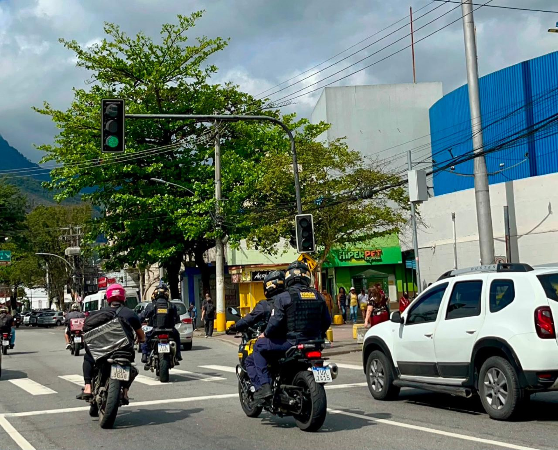 Agentes da Força Municipal começaram a atuar na Freguesia neste domingo (16) - Divulgação / Força Municipal