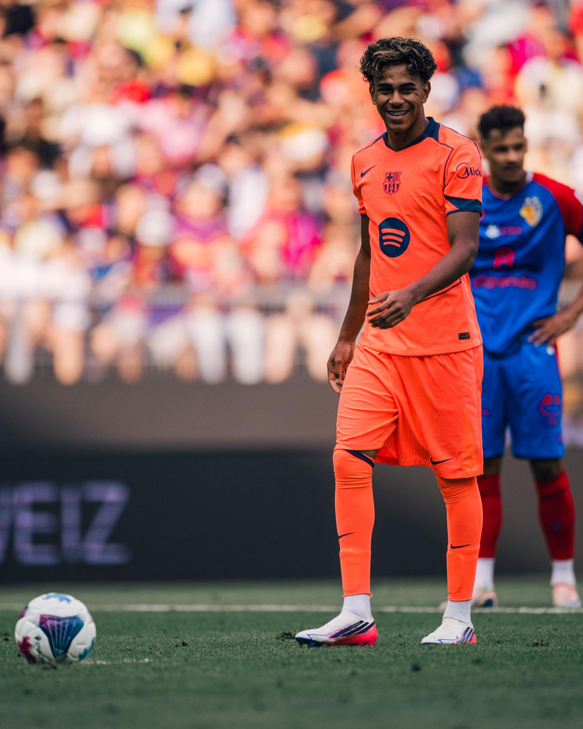 Lamine Yamal sorri antes de cobrar pênalti - Divulgação / X @FCBarcelona