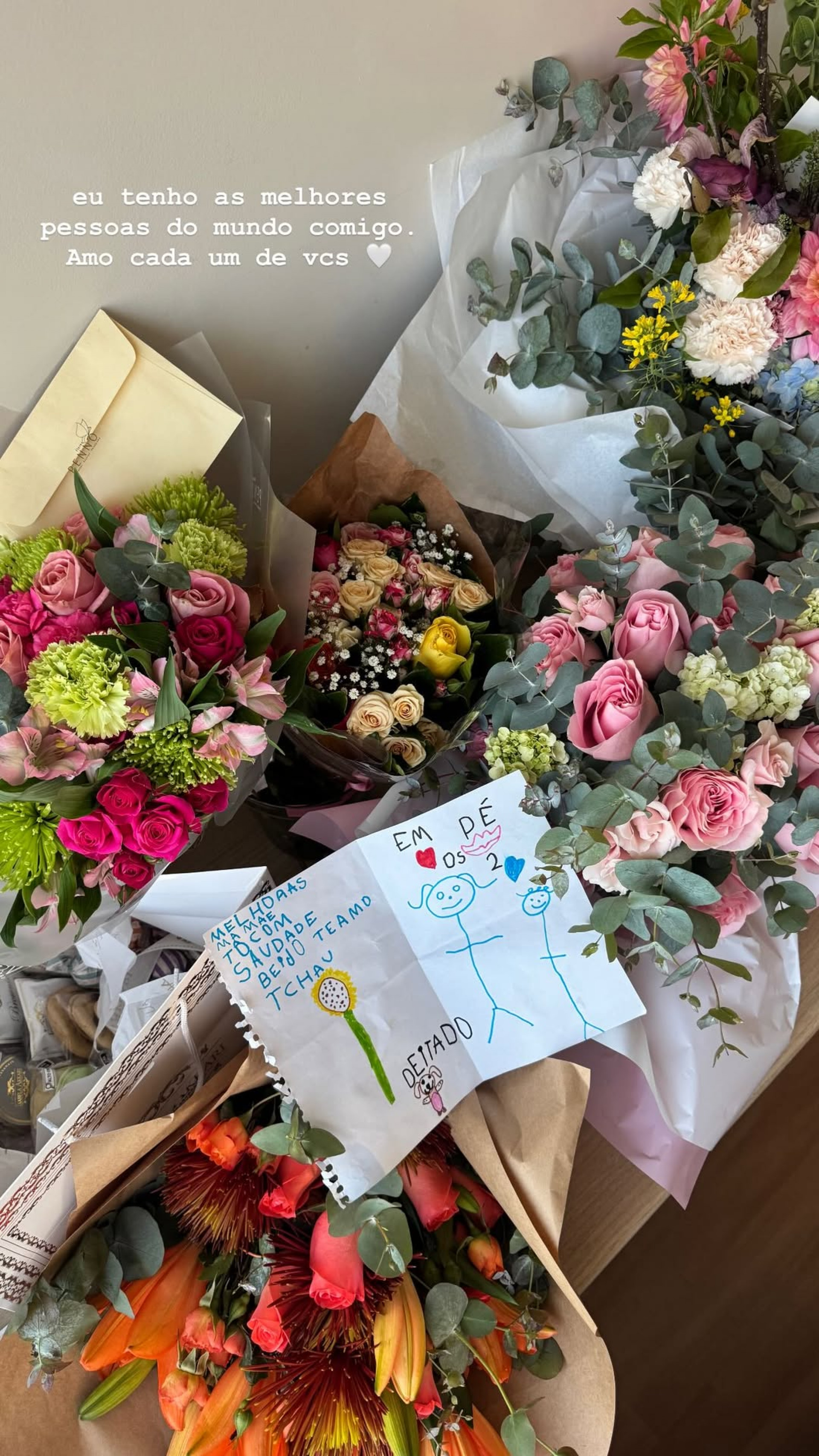 Internada, Bianca Andrade ganhou buquês de flores  - Reprodução/Instagram 