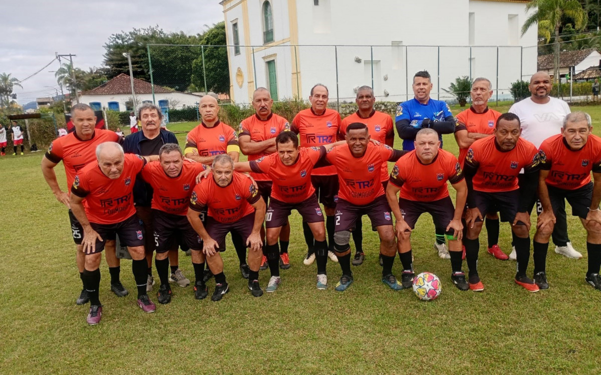 Time joga na final do 50+