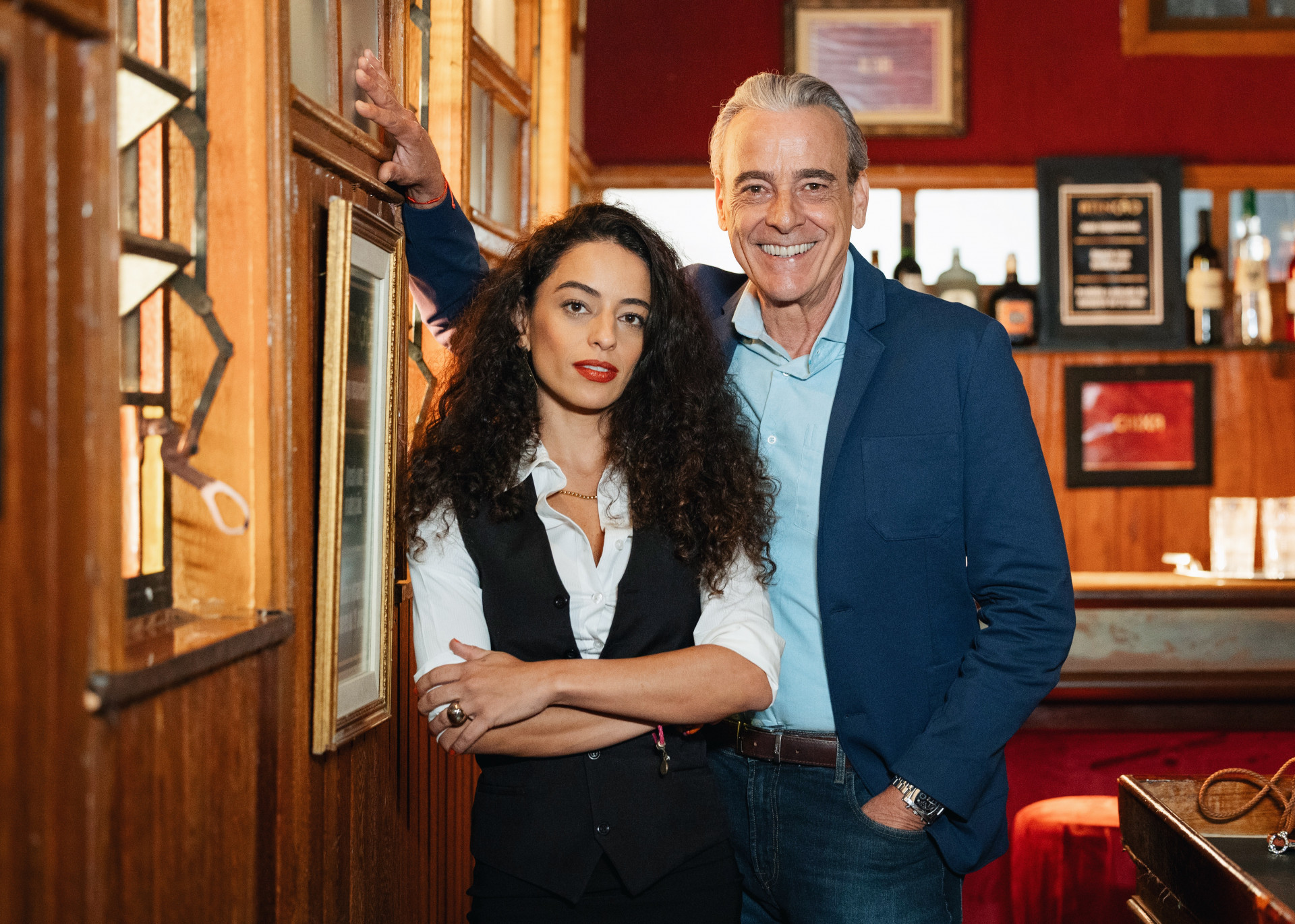 Lyris se aproxima de Ulisses para ajudar na vingança de Adriana - Manoella Mello / TV Globo