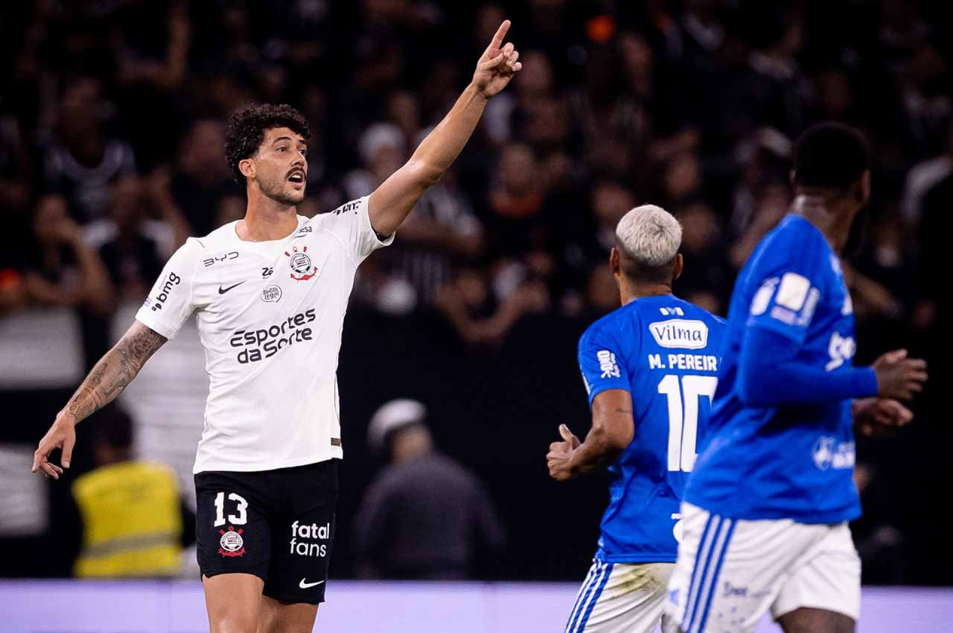 Seca dos homens de frente vira alerta no Corinthians